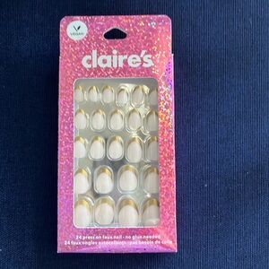NWT Claire’s 24 Pack Faux Press on Nails